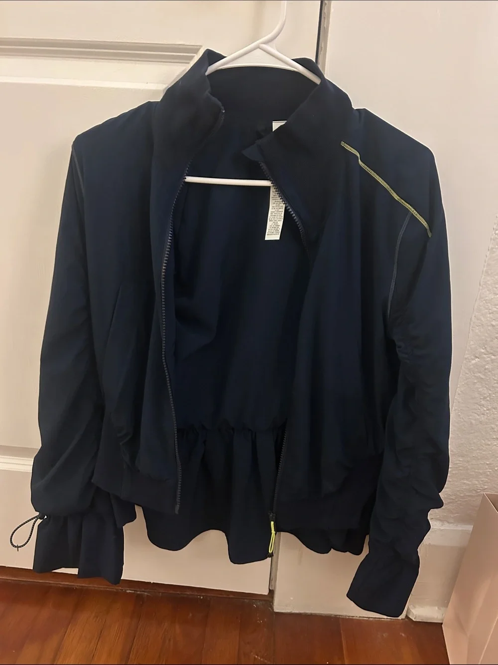 Lulu Lemon Ruffle Jacket 4